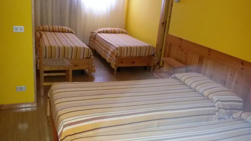 Albergo Trieste Tambre dʼAlpago Kamer foto
