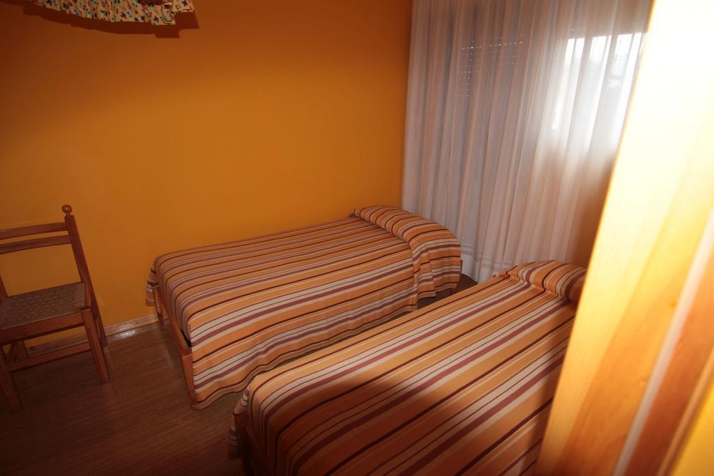 Albergo Trieste Tambre dʼAlpago Kamer foto