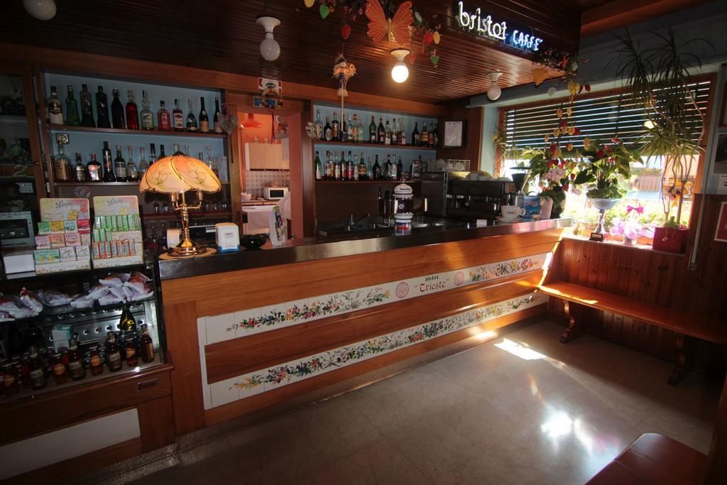 Albergo Trieste Tambre dʼAlpago Buitenkant foto
