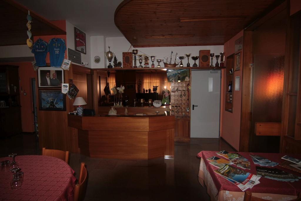 Albergo Trieste Tambre dʼAlpago Buitenkant foto