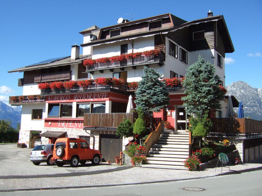 Albergo Trieste Tambre dʼAlpago Buitenkant foto